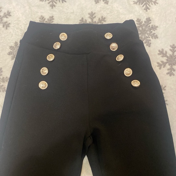 Black dress pants. Excellent condition only worn 2z - Picture 2 of 3